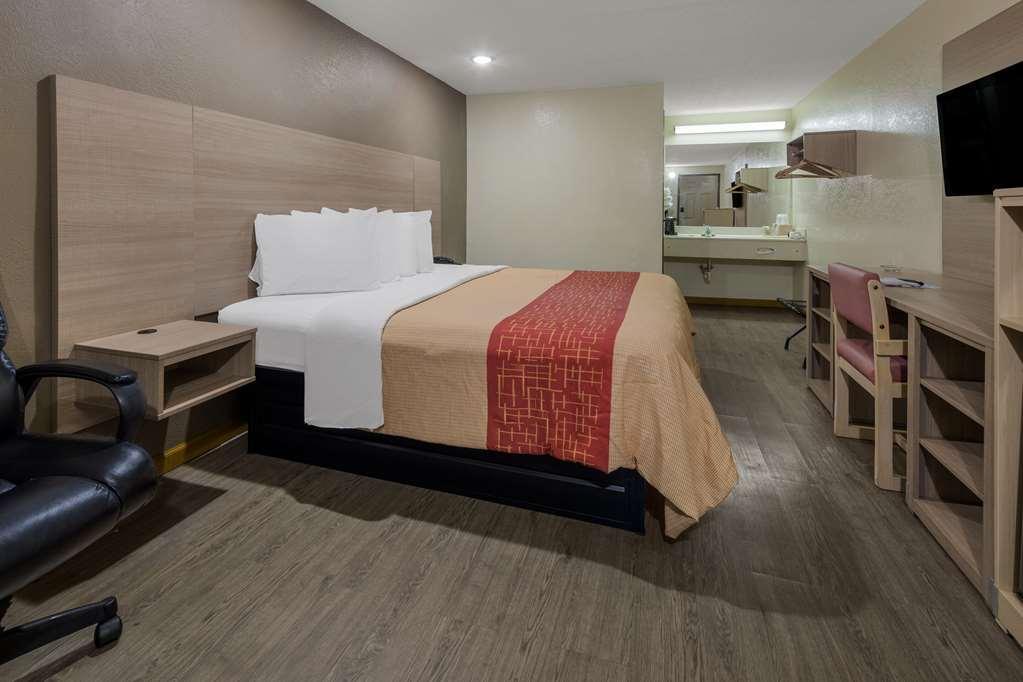 Rodeway Inn Elkton Habitación foto