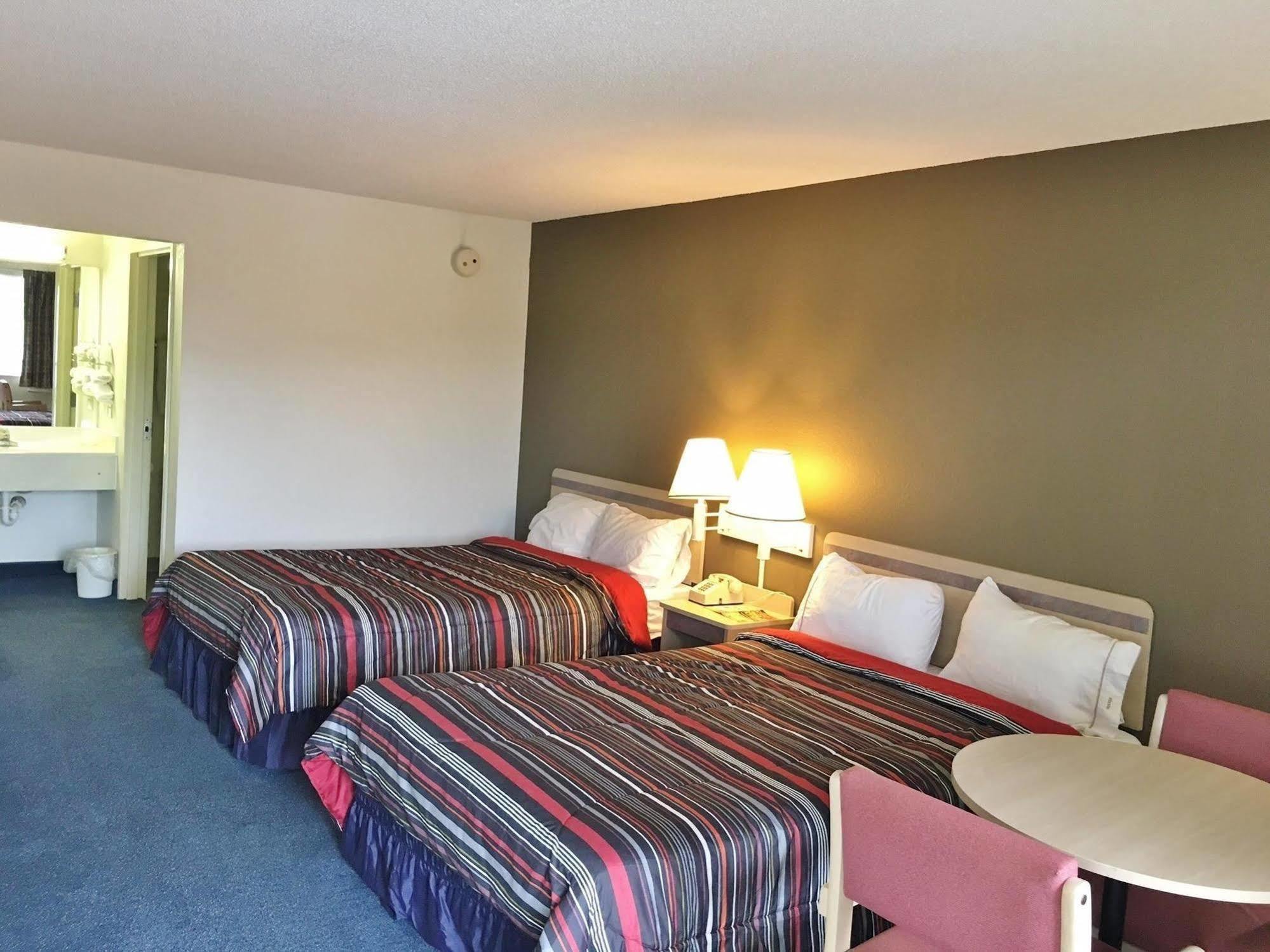 Rodeway Inn Elkton Exterior foto